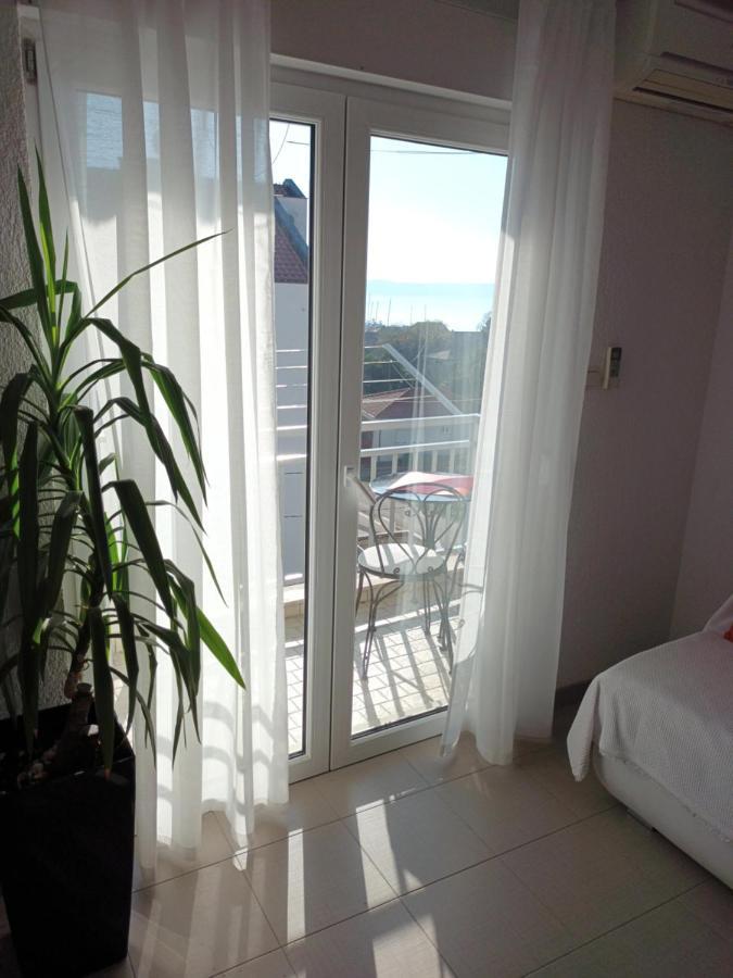 Kike Red Apartment Kaštela Екстериор снимка