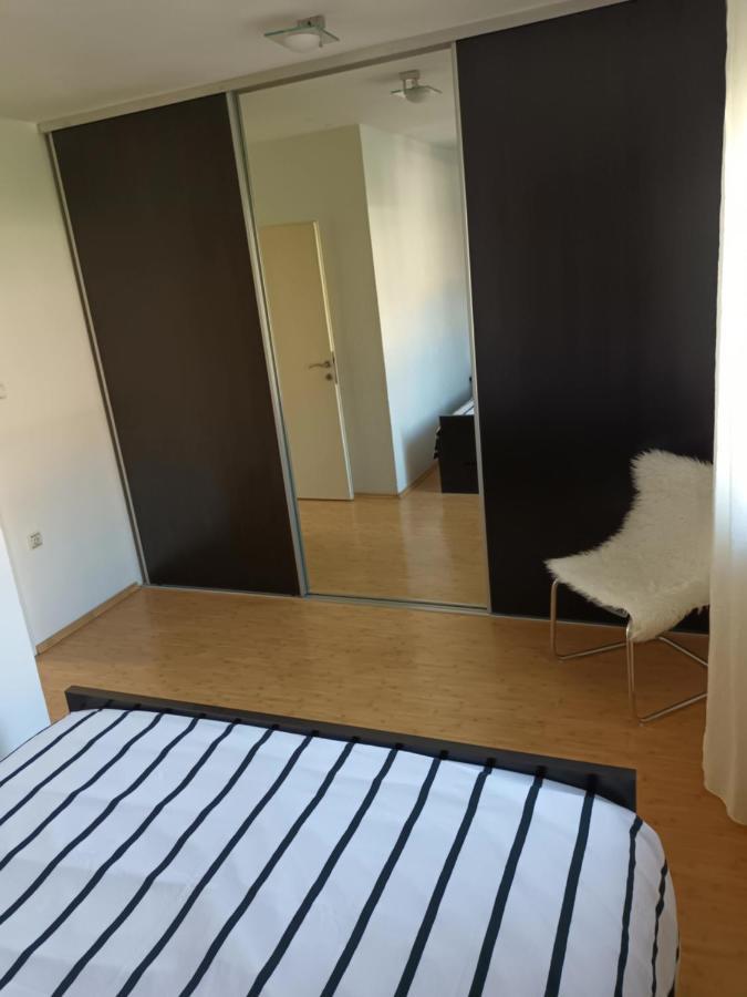 Kike Red Apartment Kaštela Екстериор снимка