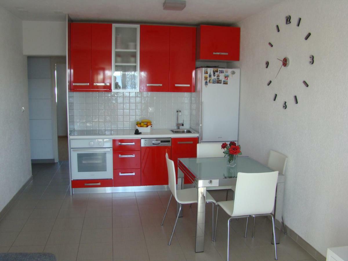 Kike Red Apartment Kaštela Екстериор снимка