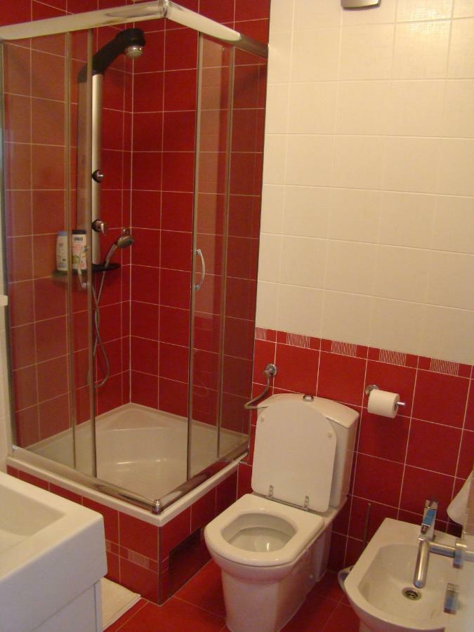 Kike Red Apartment Kaštela Екстериор снимка