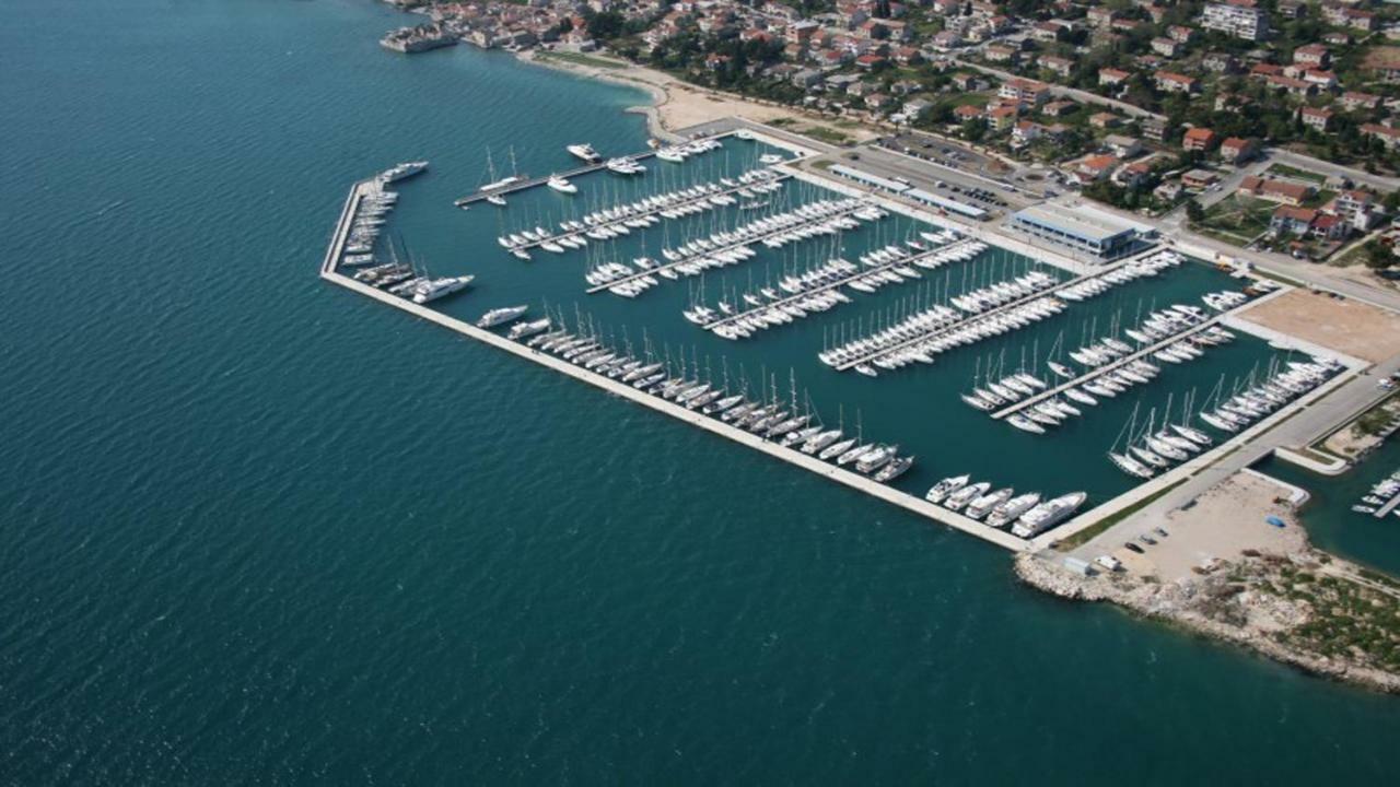 Kike Red Apartment Kaštela Екстериор снимка