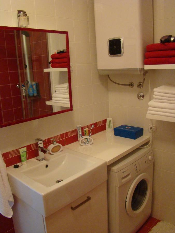 Kike Red Apartment Kaštela Екстериор снимка