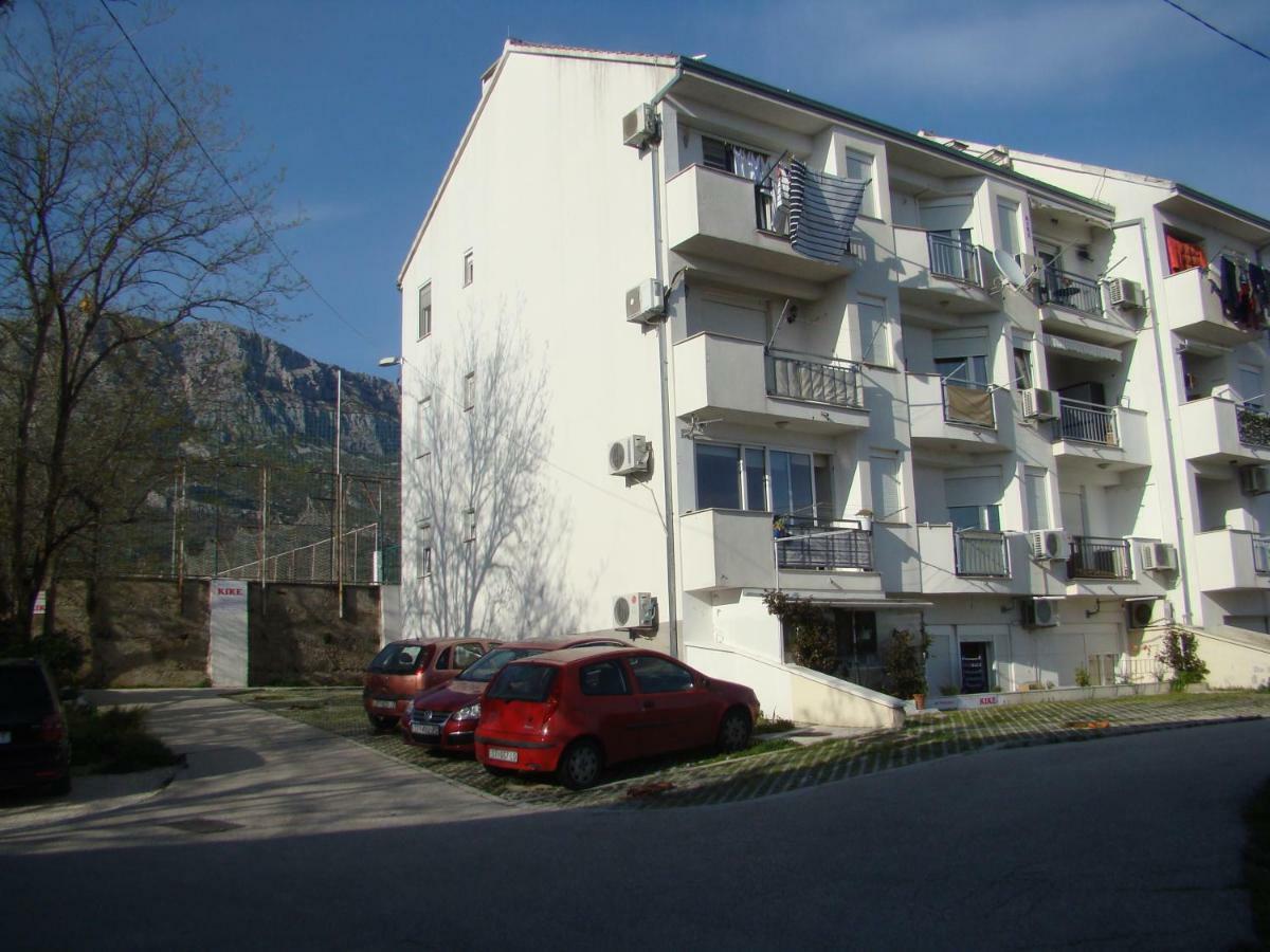 Kike Red Apartment Kaštela Екстериор снимка