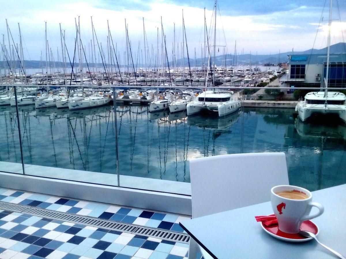 Kike Red Apartment Kaštela Екстериор снимка